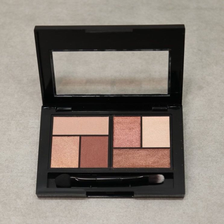 美宝莲日落时刻眼影搭配什么口红,美宝莲眼影日落时刻适合复古妆吗