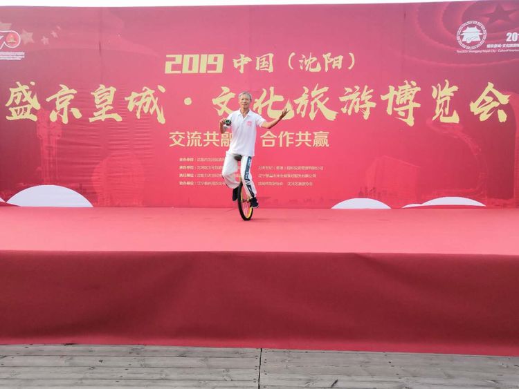 娌堥槼闆峰垰鏁欑粌鏄皝,闆峰垰鏁欑粌