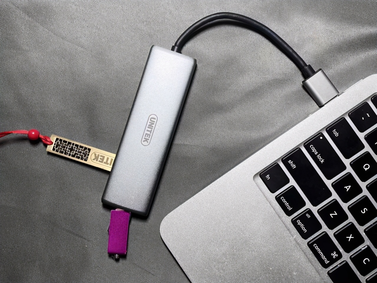 u盘与移动硬盘该如何选购,移动硬盘和u盘哪个适合长期存储