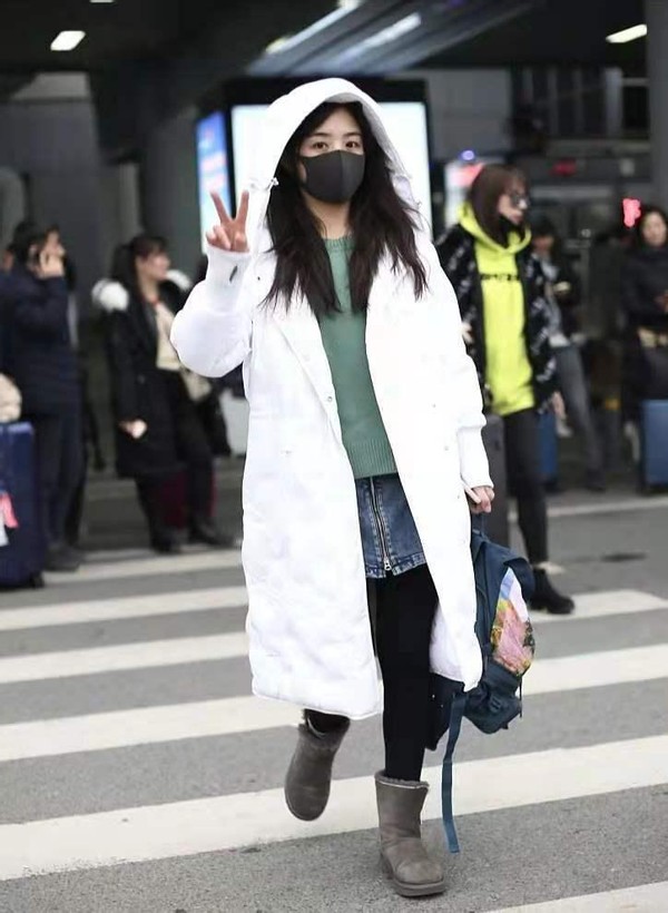 过年穿白色羽绒服,过年穿白色羽绒服好吗