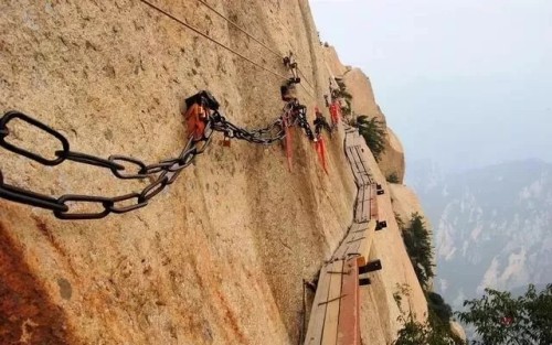 华山白天登山攻略详细,华山晚上徒步登山详细攻略