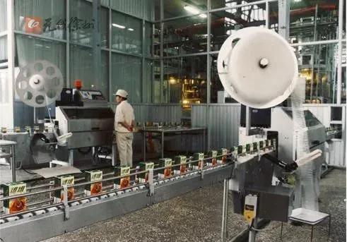 风波不断的维维豆奶如何让人开怀,早期维维豆奶欢乐开怀广告