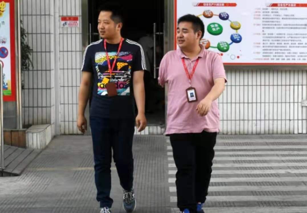 汶川地震中活下来的可乐男孩,汶川地震幸存假肢男孩