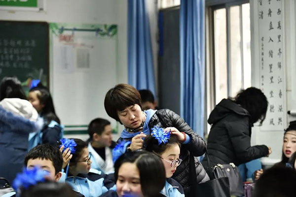 爱成都迎大运文明观赛,爱成都迎大运校运会