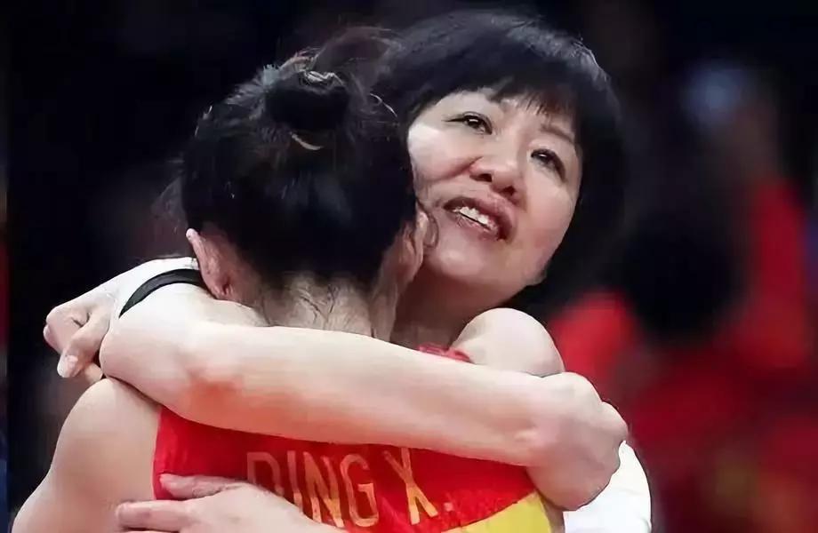 中国女排世界杯十一连胜卫冕赛事,中国女排卫冕世界杯十连胜张常宁