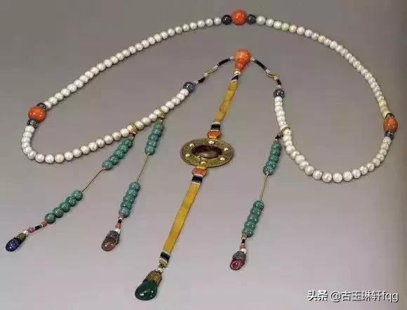 皇上身上的朝珠多少钱,皇帝的天价宝贝电视剧