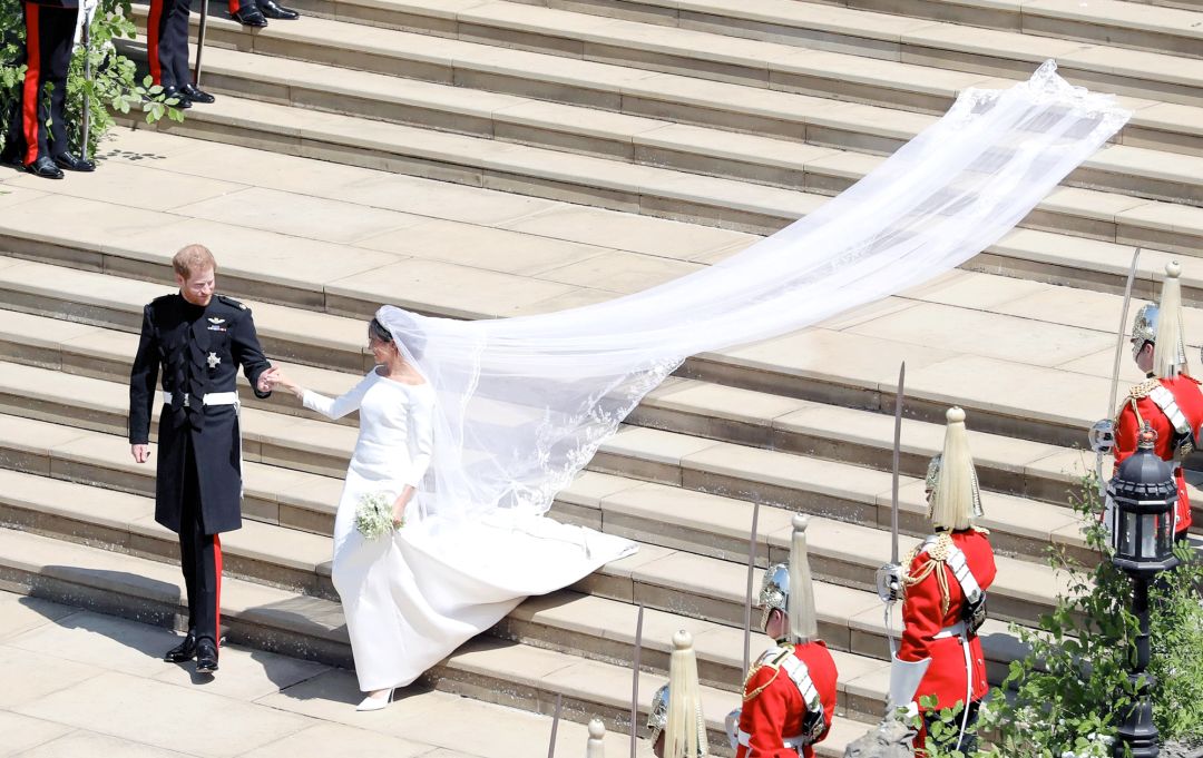 那个给Chloé设计出小猪包的设计师居然被Givenchy炒鱿鱼了