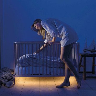 宝宝还需要另外喂水吗,宝宝还需要包着睡吗