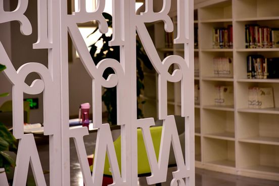 曝光！南京这所高校藏了个网红图书馆，还有高温杀菌器给书除菌！