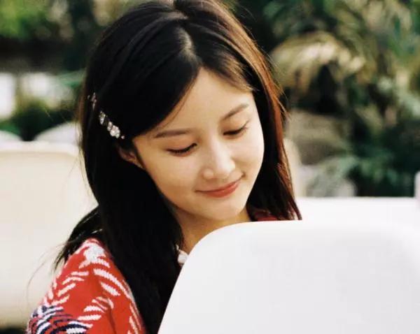 《萦萦夙语亦难求》：自恋少爷追腹黑侍女，反转不断，爆笑不止