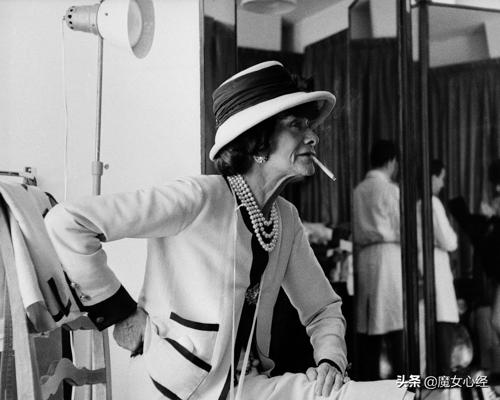 香奈儿五号背后的故事,玛丽莲梦露香奈儿5号原版视频