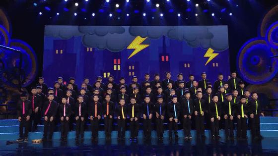67名小男孩，靠身体打击模拟出雨声，最后的和声太震撼了