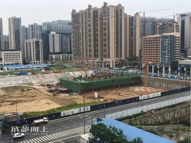 大源村最靓的仔,成都秦皇寺cbd和大源cbd