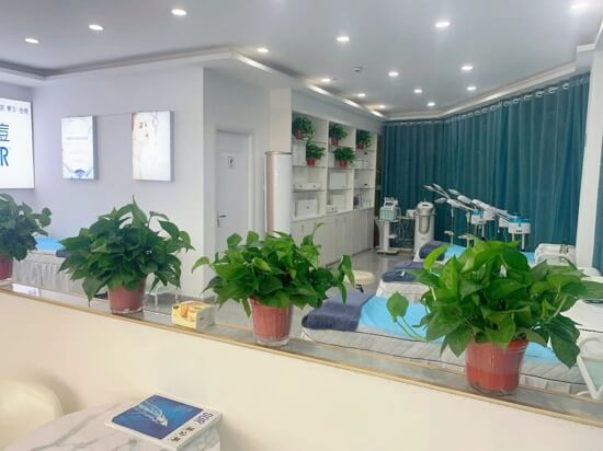 修复脸上的*血丝红**，如何选择护肤品？索尔护肤分享