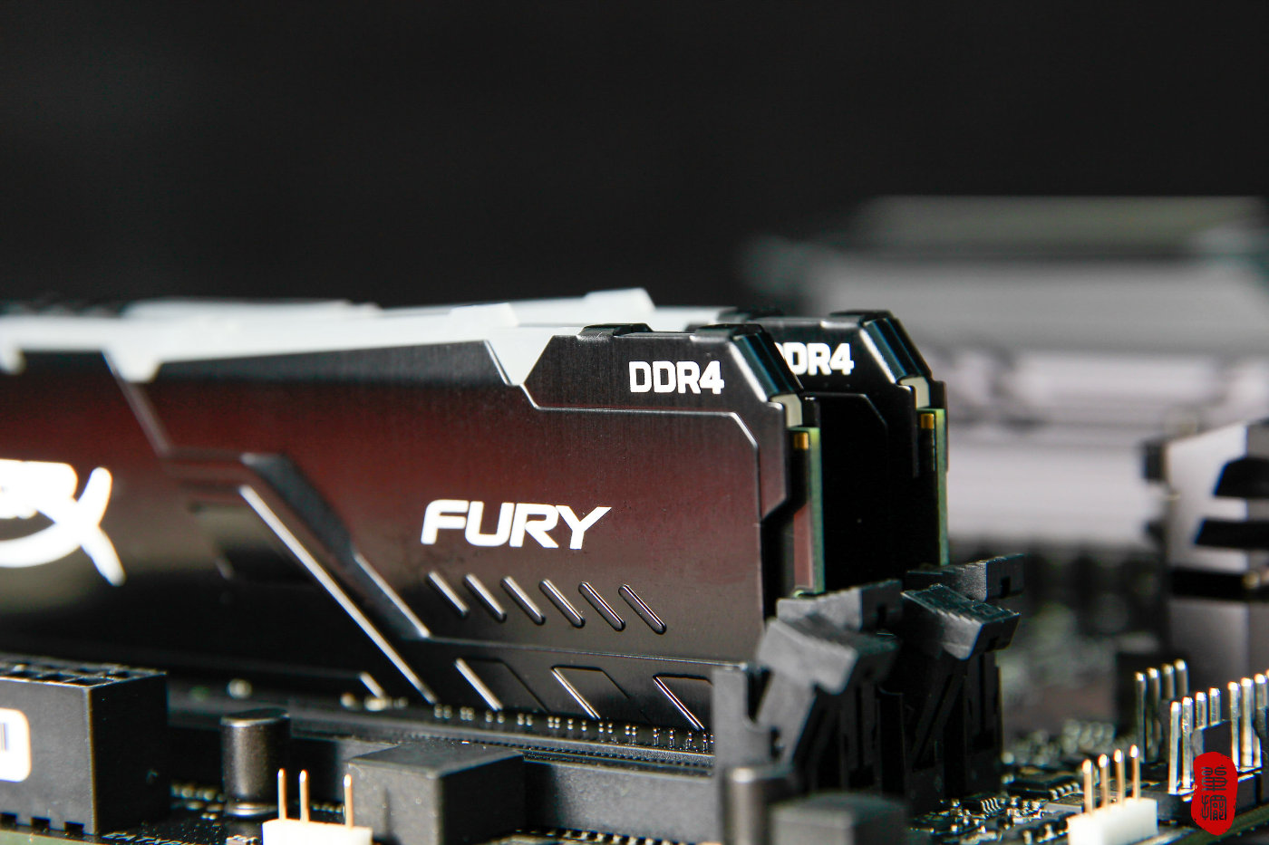 金士顿2666骇客神条是什么颗粒,金士顿骇客神条2666真假对比