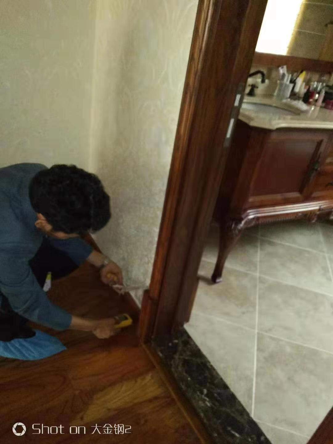 厕所漏水到楼下谁的责任,楼上厕所漏水楼下怎么修