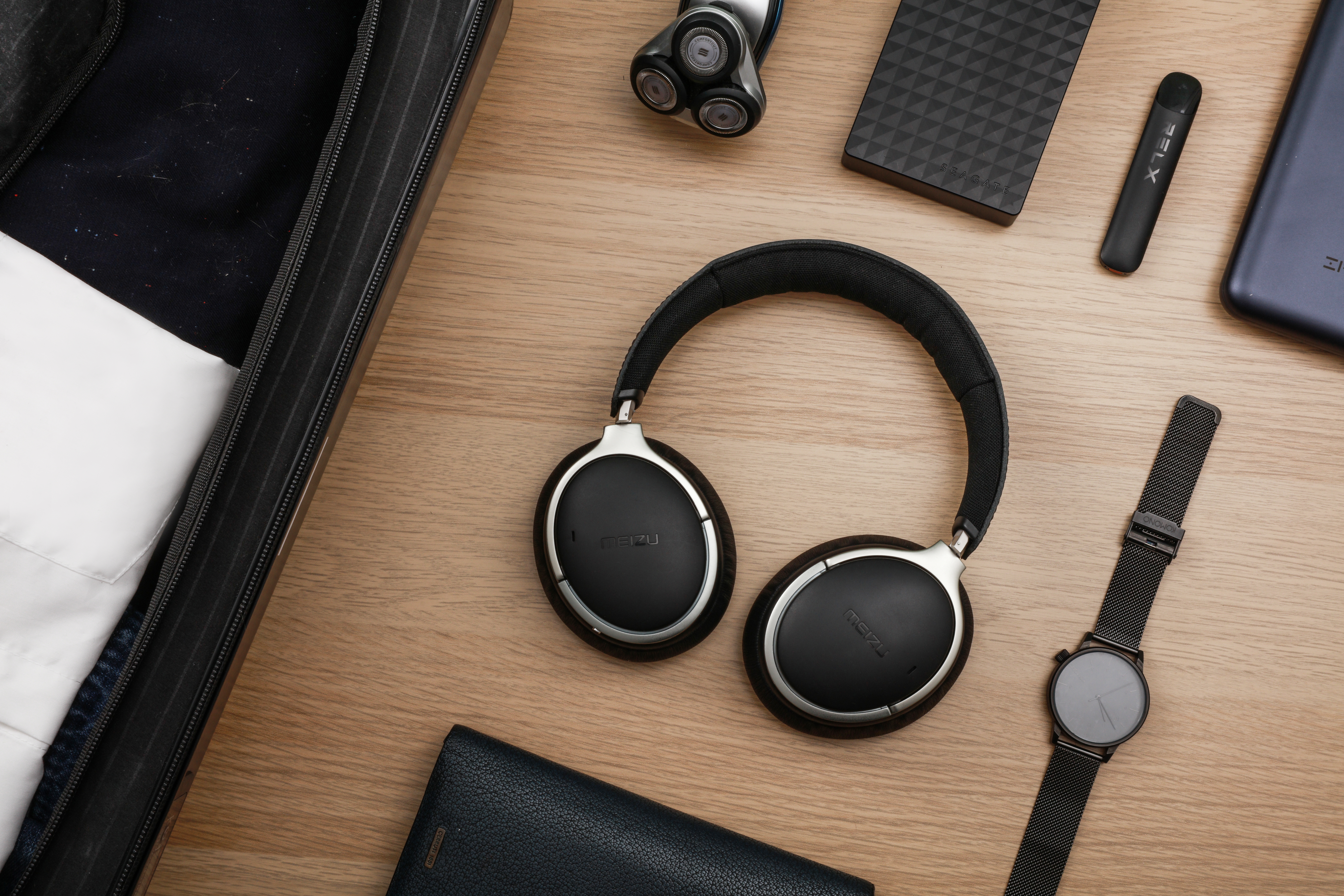 魅族HD60ANC 降噪耳机重磅发布，10款配件齐上阵