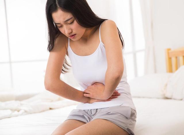 为什么月经过后还有粘稠褐色物,腺肌症月经后期褐色分泌物