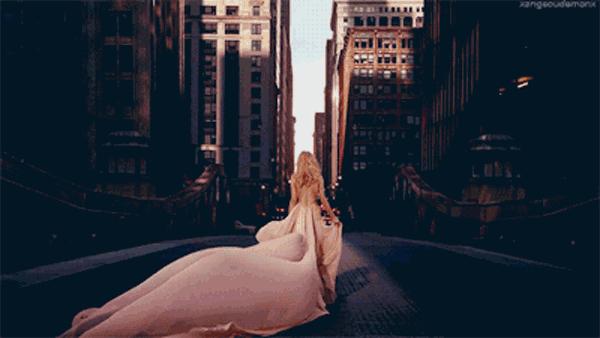 女生没有锁骨说明什么,香肩美背最快方法