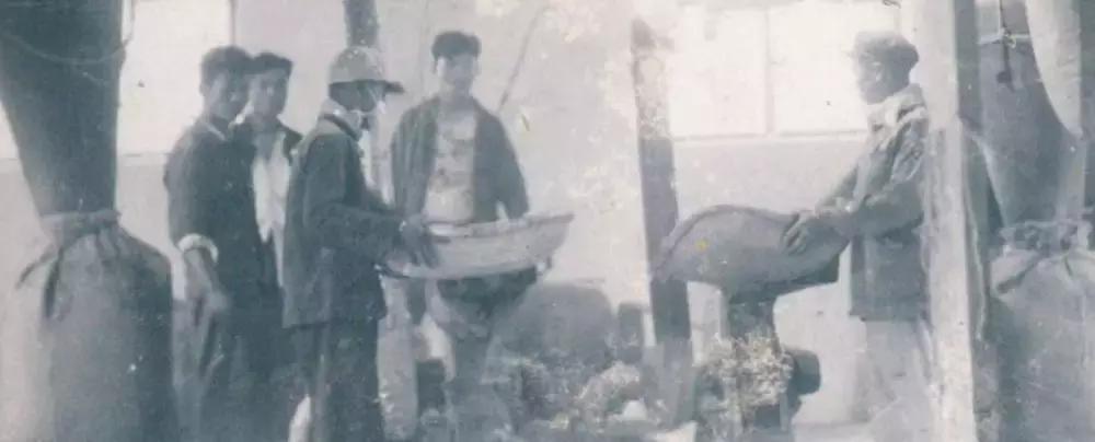 瑗垮嚖閰掓劅鍙楀崈骞寸櫧閰掔殑鐙壒榄呭姏,閲嶈蛋涓濈桓涔嬭矾鎰熷彈涓浗鏂囧寲