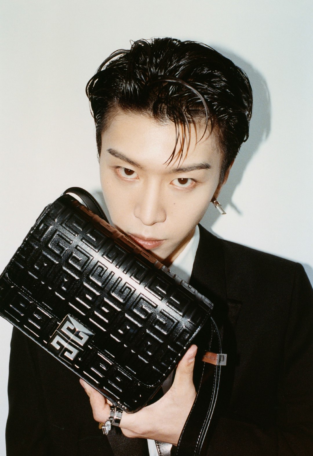 givenchy纪梵希范丞丞,givenchy代言人虞书欣