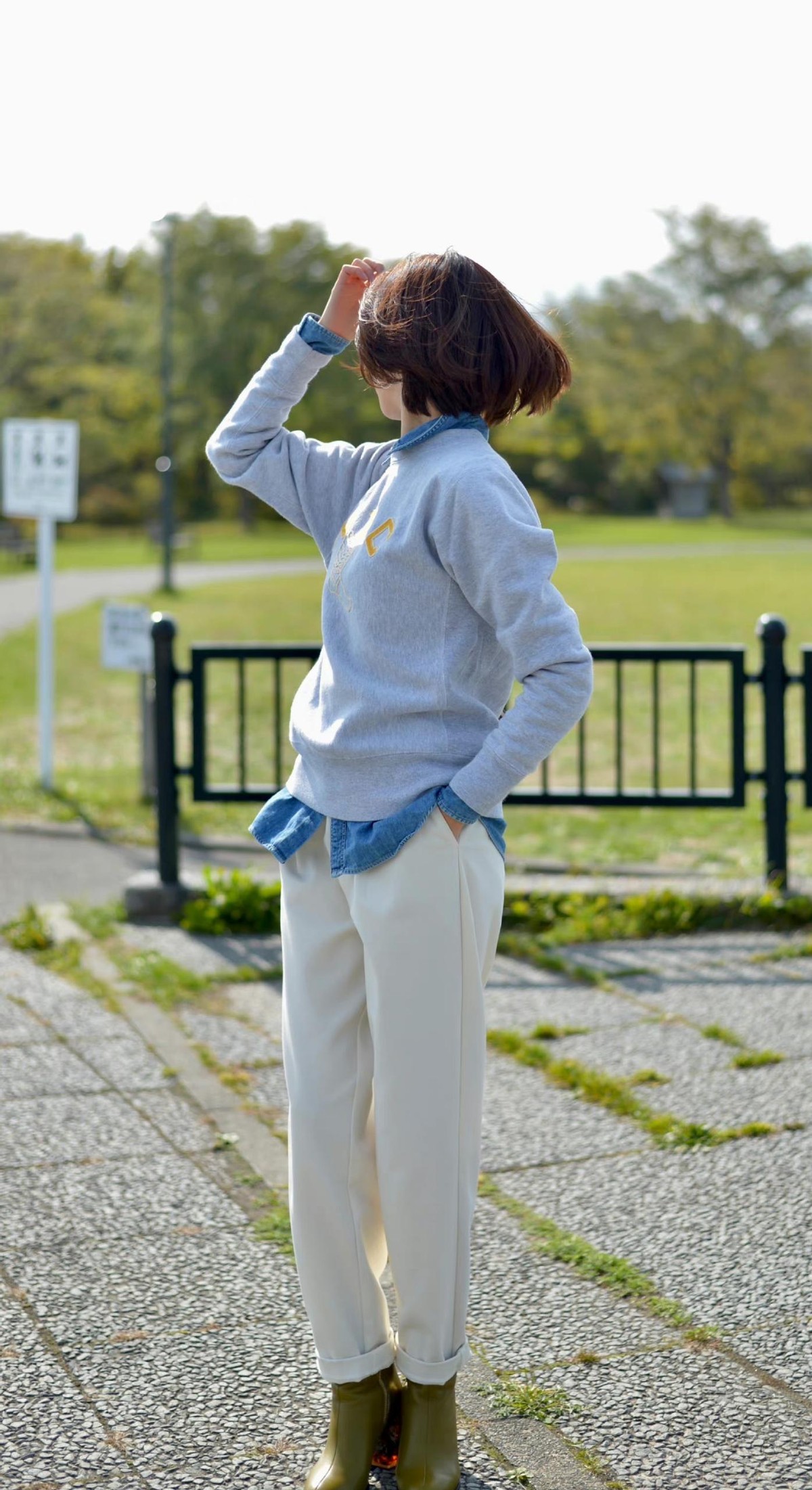 偏瘦的女人适合穿什么裤,胖女人春天穿什么样的裤显瘦