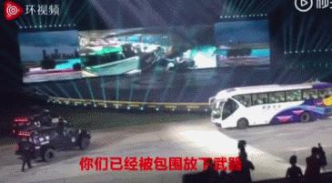 中国特警劫机营救,中国特警仅用8秒解救客车人质