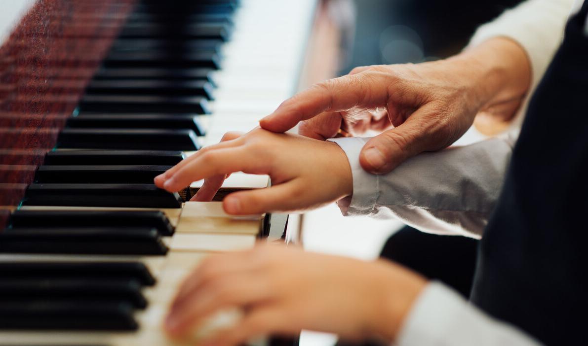 钢琴教学入门零基础goldenhour,学习钢琴入门基础教程简谱