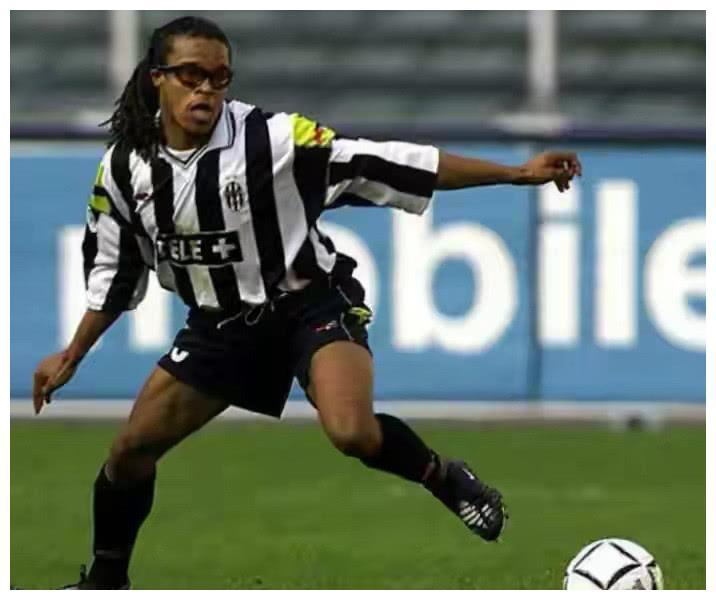 身高170的足球运动员,历史最伟大的十大足球球星