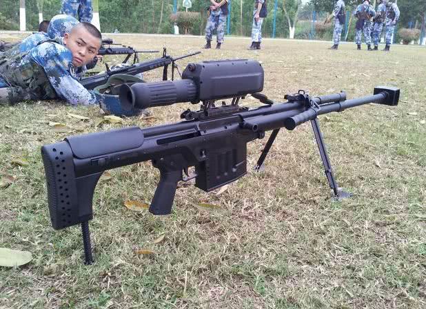 用大狙吃鸡,用大狙打敌人