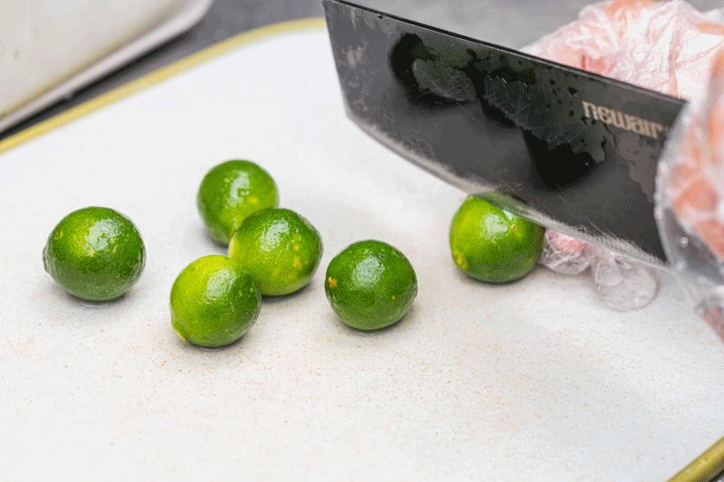 买一送一！大肚子水果茶来了，足足1000cc，单靠吸管都吸不动