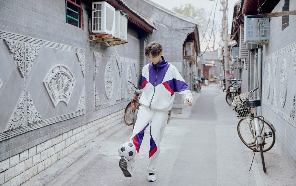 鹿晗晒进球视频,鹿晗晒健身照