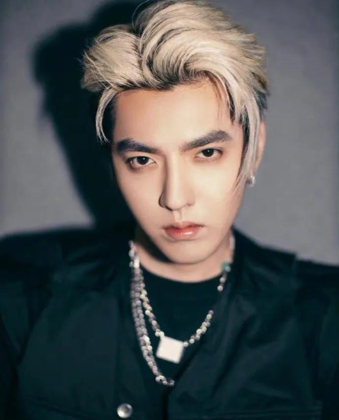 吴亦凡发文绝地反击？吴亦凡的19段*艳猎**往事，太放肆