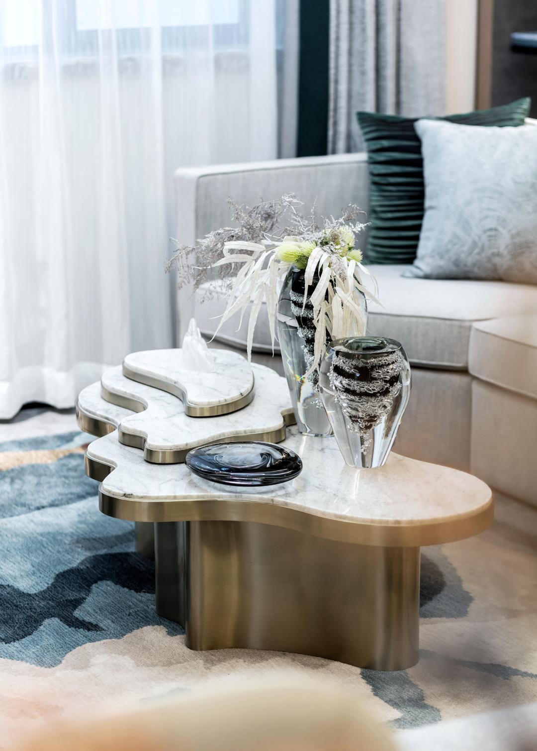 「香港方黄集团新作」静谧无忧桃花源vs烈艳蓝金Dior