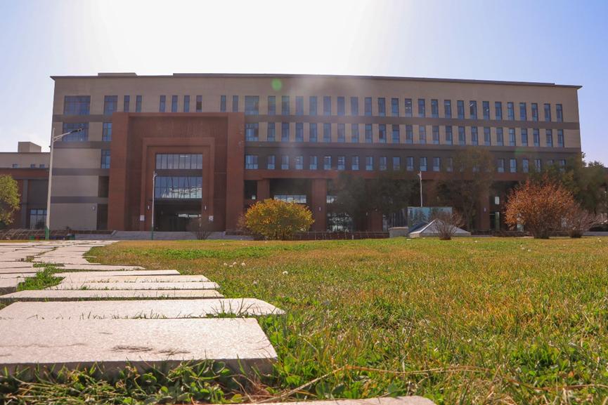 “你在看什么?”“兰大的烟火气”