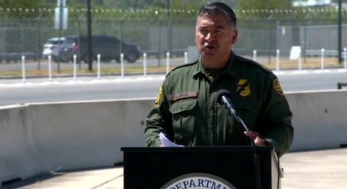 男子非法储存爆竹被处罚,男子涉嫌电信诈骗被抓