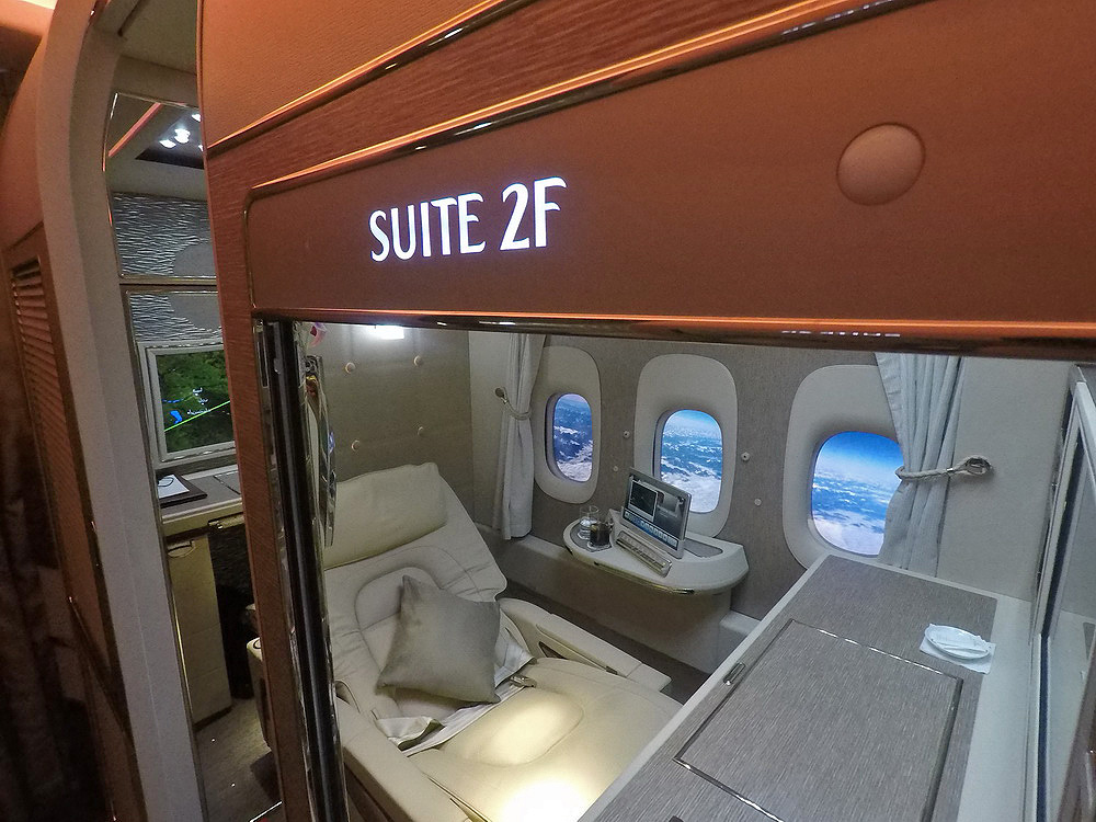 阿联酋航空777300经济舱,阿联酋航空777头等舱机票