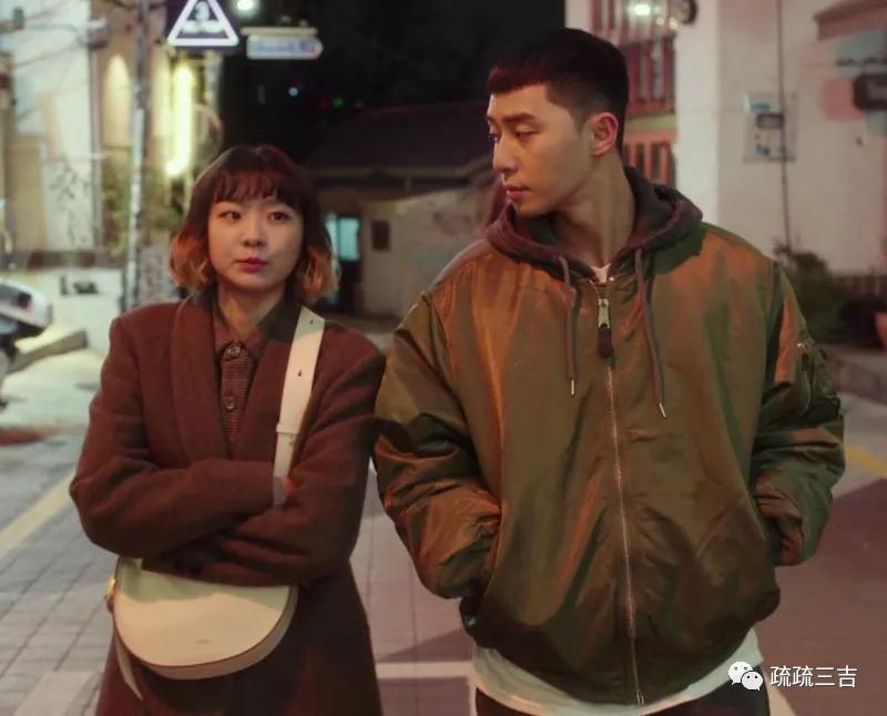 韩剧小女孩看上一款包,韩国小姐姐都背什么包包