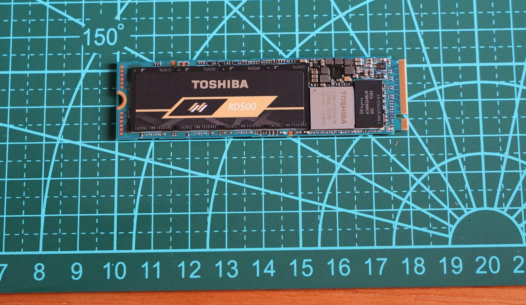 给小姐姐更换大别野-东芝RD5001TB固态硬盘开箱、系统克隆教程