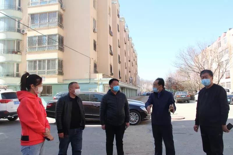 疫情防控期间社工用行动“扛起”责任