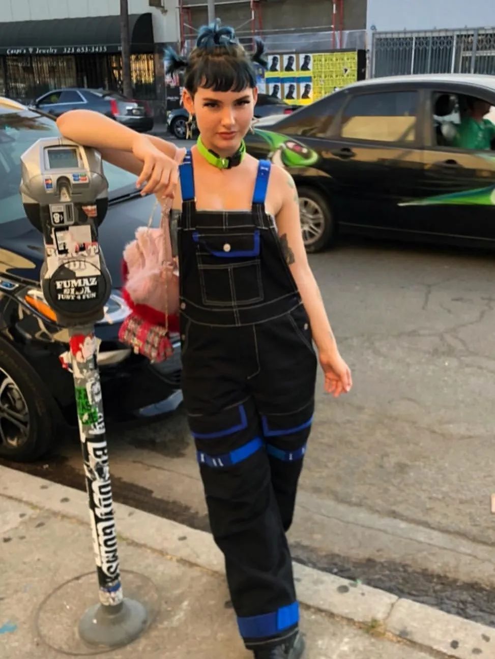 背带裤果然很减龄看起来很少女啊,哪种背带裤既减龄又不过时