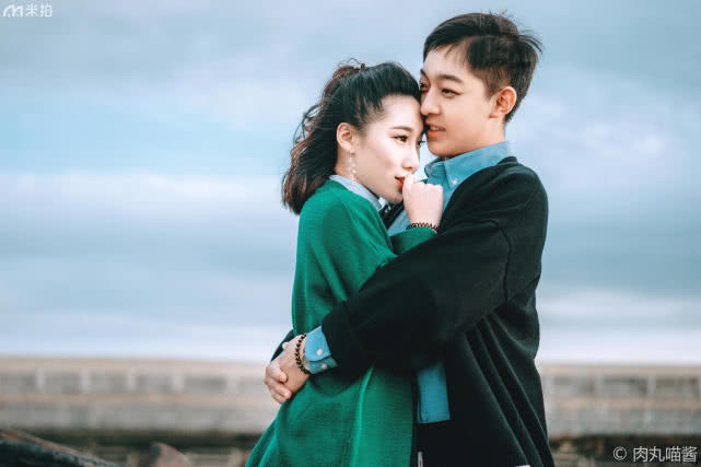 情侣温馨甜蜜照,看了想恋爱的瞬间