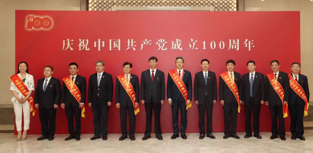 苏州召开庆祝中国*产党共**成立100周年座谈会暨市“两优一先”表彰会议