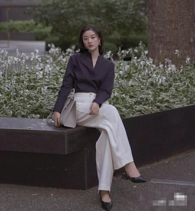 直筒裤穿搭优衣库,优衣库细条纹裤的最佳搭配