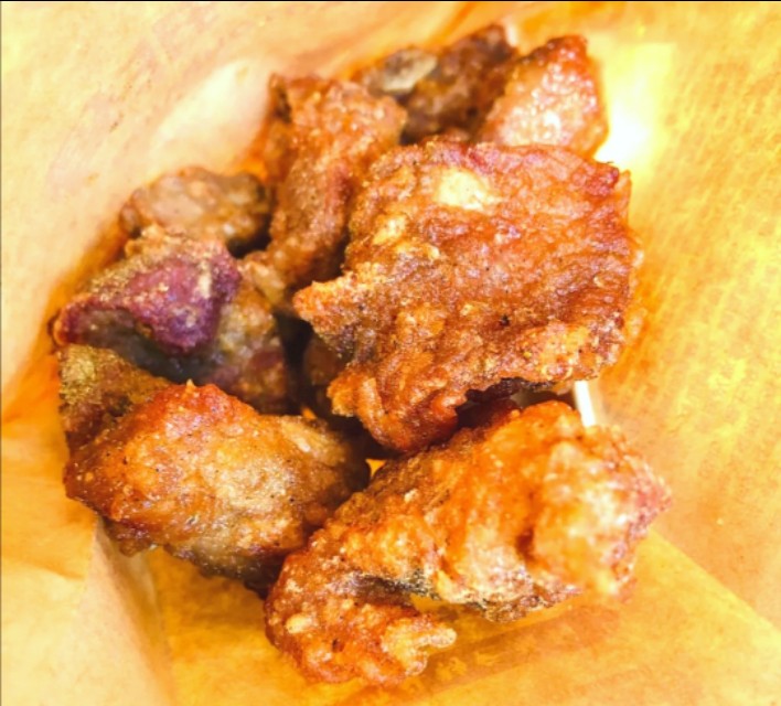 干香酥脆、鲜嫩多汁的【桥头排骨】腌制配方和火候的才是关键。