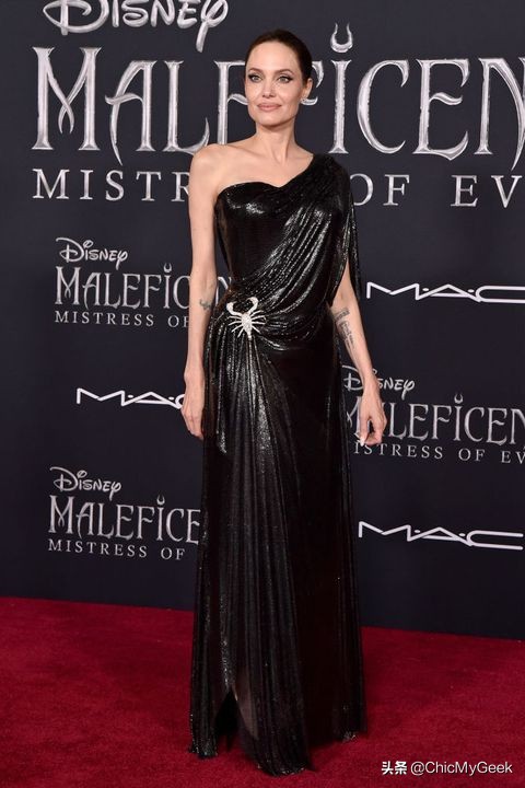 永恒族安吉丽娜朱莉真名,永恒族安吉丽娜朱莉唇饰