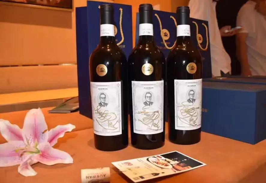 国航国内飞机携带行李规定,飞机携带行李化妆品标准