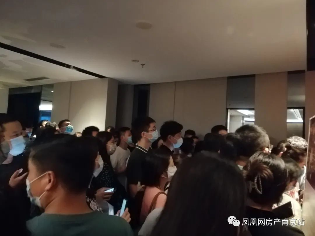 鸡腿盘居然有弃号？！直击江宁两热盘开盘现场