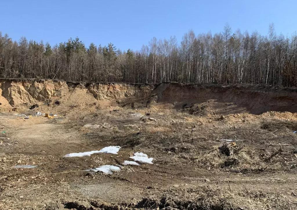 毁坏山林违建,毁林百亩削山挖湖建私人庄园