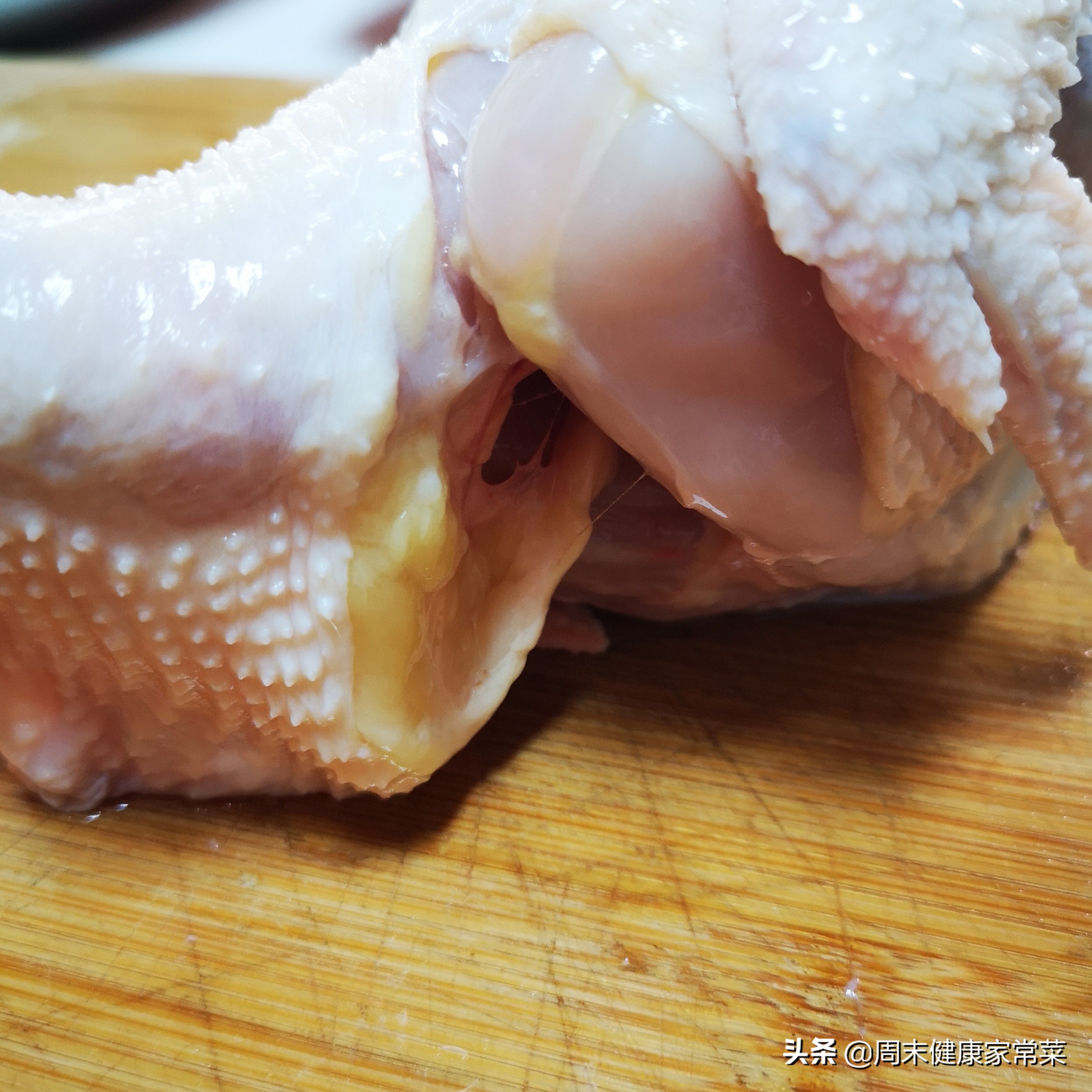 怎么把一只鸡完全脱骨,整只鸡如何完整脱骨